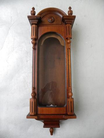 Lege klokkast wandklok compleet (bijna) beschikbaar voor biedingen