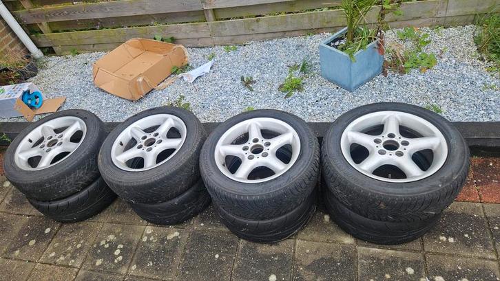 Bmw style 18 velgen inclusief winterbanden, Auto-onderdelen, Banden en Velgen, Banden en Velgen, Winterbanden, 18 inch, 225 mm