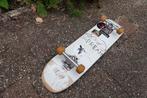 Skateboard met exclusieve koston trucks!, Sport en Fitness, Ophalen, Zo goed als nieuw, Skateboard