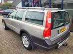 Volvo XC70 2.5 T AWD Automaat 210PK, Auto's, Automaat, Bruin, 2521 cc, Leder