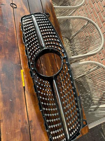 Mercedes A-Klasse W176 Facelift Diamond Grille beschikbaar voor biedingen