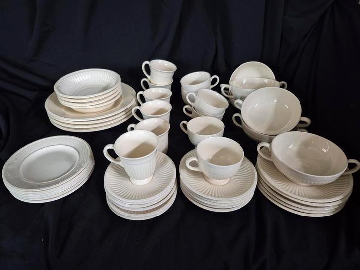 48 delig wedgwood edme servies delen, Huis en Inrichting, Keuken | Servies, Zo goed als nieuw, Wedgwood, Aardewerk, Ophalen