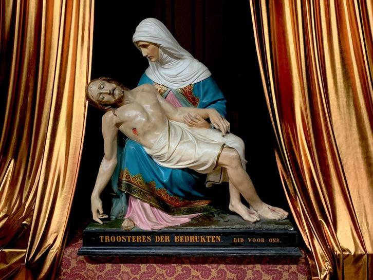 Prachtige grote Piéta, Antiek en Kunst, Antiek | Religie, Ophalen