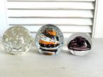 Drie vintage paperweight pressepapier glas, Antiek en Kunst, Antiek | Glas en Kristal, Ophalen