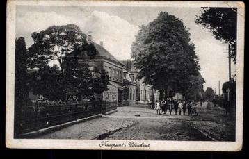 Udenhout (N.B.), Straatgezicht met volk, gelopen 1919 beschikbaar voor biedingen