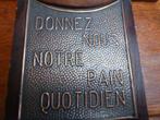 Antiek houten kruis met koperen plaquettes, Antiek en Kunst, Ophalen of Verzenden