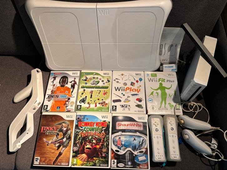 Complete Nintendo Wii set met spellen & accessoires, Spelcomputers en Games, Spelcomputers | Nintendo Wii, Gebruikt, Met 2 controllers