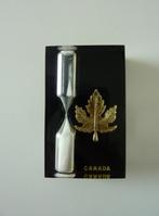 CANADA MAPLE LEAF paperweight papier gewicht vintange, Ophalen
