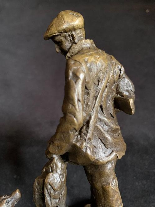 Jager , Jachthond , Fazant , Brons/Bronzen , gesigneerd ., Antiek en Kunst, Kunst | Beelden en Houtsnijwerken, Ophalen of Verzenden