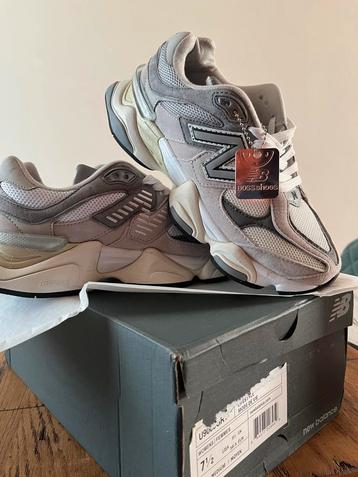 New Balance U9060 Grijs/Wit - Maat 38.5( Zo Goed Als Nieuw) beschikbaar voor biedingen