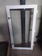 Groot raam met dubbel glas compleet met beslag, Doe-het-zelf en Verbouw, Glas en Ramen, Ophalen, Zo goed als nieuw, Gevelraam of Ruit