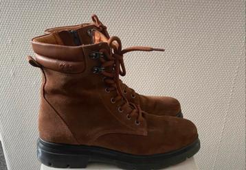 Boots , bruin van AQA beschikbaar voor biedingen