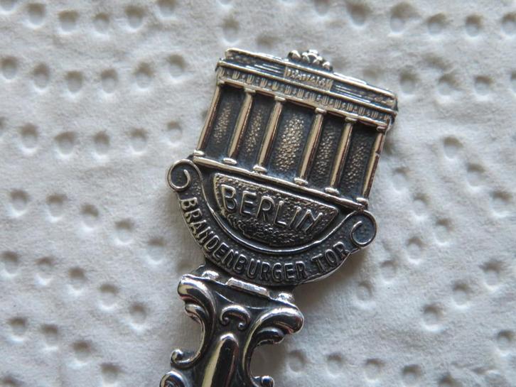 Verzilverd Lepeltje Brandenburger Tor Berlijn / Berlin, Verzamelen, Porselein, Kristal en Bestek, Zo goed als nieuw, Bestek, Overige materialen