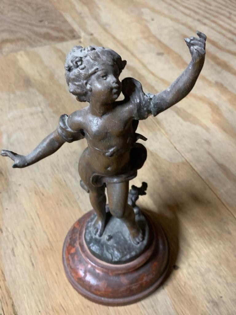 Antieke gipsen beeldje in bronskleur van een kind, Ophalen of Verzenden