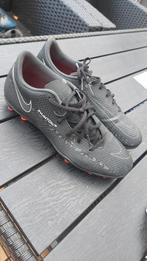 Voetbalschoenen te koop, Maat XS of kleiner, Ophalen of Verzenden, Zo goed als nieuw, Schoenen