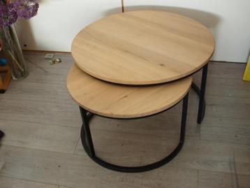 2 in 1 tafel als bijzet te gebruiken  beschikbaar voor biedingen