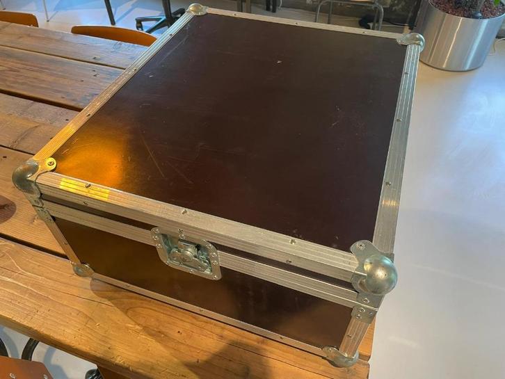 Flightcase Thon, Elo Touchscherm, 3U 19 inch rack, Audio, Tv en Foto, Professionele Audio-, Tv- en Video-apparatuur, Gebruikt