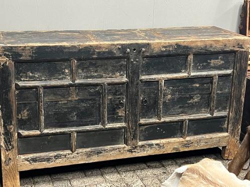 Uniek oud chinees dressoir oud en doorleefd stoer sober, Huis en Inrichting, Kasten | Dressoirs, Zo goed als nieuw, 100 tot 150 cm