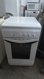 Indesit gasfornuis, Witgoed en Apparatuur, Fornuizen, Zo goed als nieuw, Gas, Vrijstaand, 85 tot 90 cm