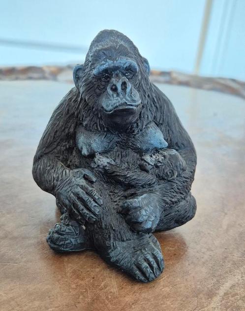 Beeldje gorilla aap moeder en jong, Verzamelen, Beelden en Beeldjes, Zo goed als nieuw, Dier, Ophalen