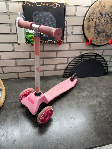 Leuke kinderstep beschikbaar voor biedingen