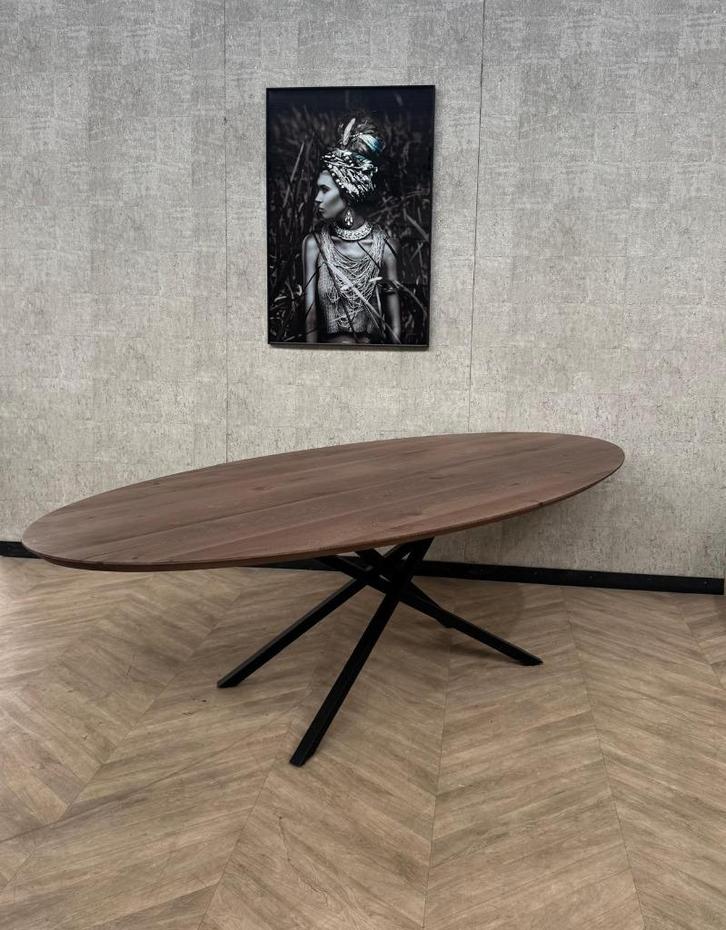 Grote eiken eettafel ovaal 260x120 *showroom, Huis en Inrichting, Tafels | Eettafels, Zo goed als nieuw, 100 tot 150 cm, 200 cm of meer