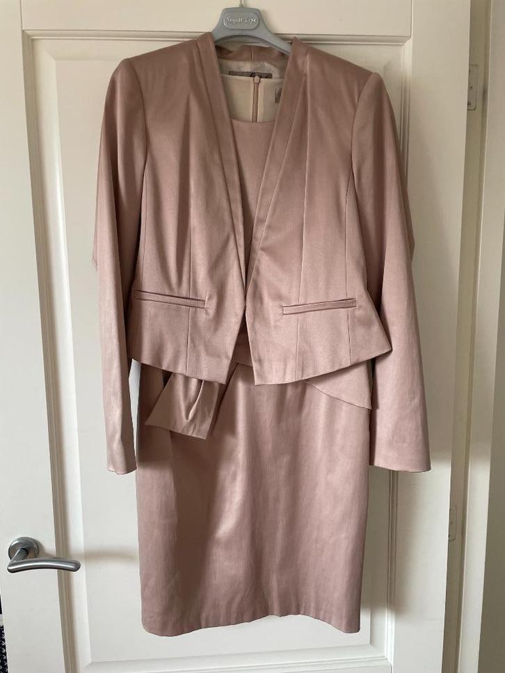 Zo goed als nieuwe Steps jurk met jasje mt.38 € 18,00, Kleding | Dames, Jurken, Zo goed als nieuw, Maat 38/40 (M), Boven de knie