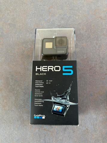 GoPro Hero 5 Black + Accessoires beschikbaar voor biedingen