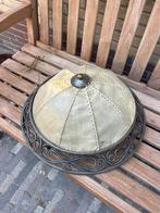 Antieke lamp met gestikt leer en metalen frame Designlamp, Antiek en Kunst, Ophalen
