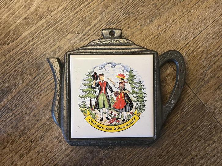 Wandtegel/trivet “Grüß aus dem Schwarzwald”, Huis en Inrichting, Woonaccessoires | Wanddecoraties, Ophalen of Verzenden