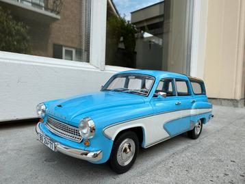 1:18 Wartburg 312 Camping DeLuxe blauw 1967 BOS Models beschikbaar voor biedingen