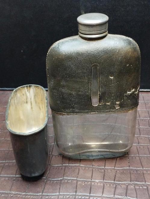 zeer oude fles voor vloeibaar verzilverd, Antiek en Kunst, Antiek | Goud en Zilver, Ophalen of Verzenden