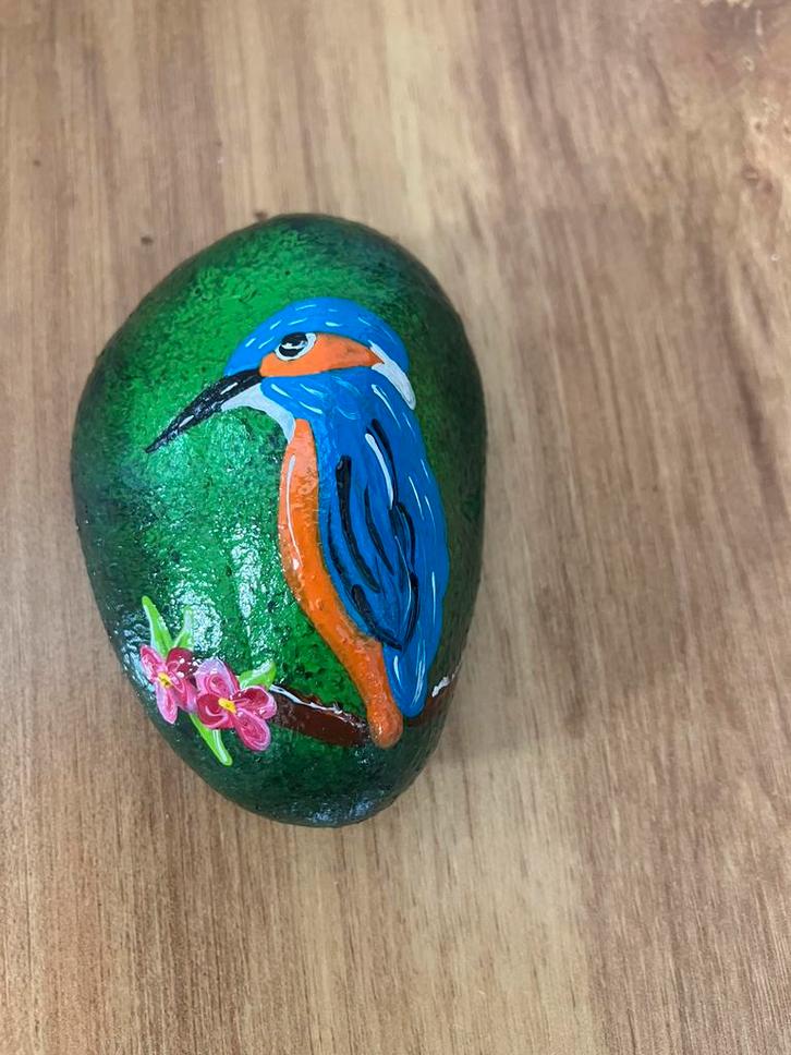 Beschilderde vogel ijsvogel, Hobby en Vrije tijd, Schilderen, Zo goed als nieuw, Ophalen of Verzenden