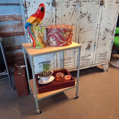 Vintage trolley serveerwagen, Huis en Inrichting, Tafels | Sidetables, Zo goed als nieuw, 25 tot 50 cm, 50 tot 100 cm, Rechthoekig