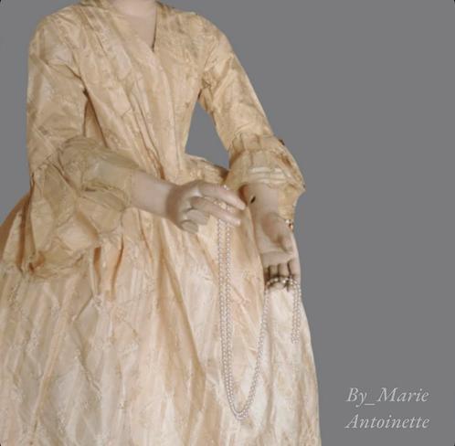 Robe l’anglaise - Marie - Antoinette jurk., Antiek en Kunst, Antiek | Kleding en Accessoires, Dames, Ophalen of Verzenden