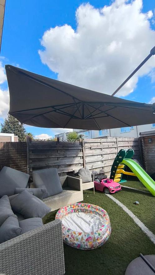 Zweefparasol gamma met voet, Tuin en Terras, Parasols, Gebruikt, Zweefparasol, 3 tot 4 meter, Kantelbaar, Verstelbaar, Waterdicht