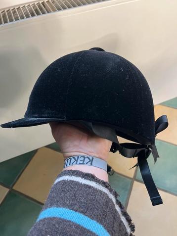 Cap maat 53 beschikbaar voor biedingen