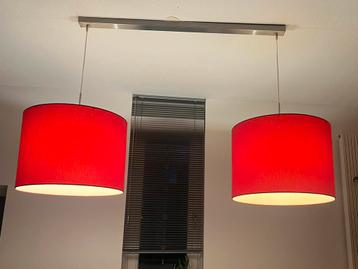Eetkamerlamp met Rode Kappen beschikbaar voor biedingen