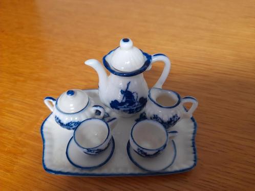 Heel veel keus in kleine mini serviesjes, Antiek en Kunst, Antiek | Servies compleet, Ophalen of Verzenden