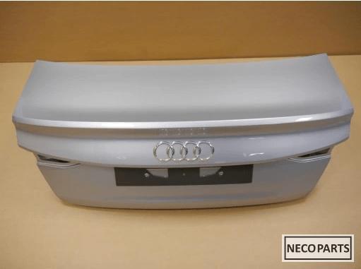 AUDI A3 8Y ACHTERKLEP ORIGINEEL KLEUR LZ7G SEDAN, Auto-onderdelen, Interieur en Bekleding, Audi, Gebruikt, Ophalen of Verzenden