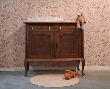 Vintage sierlijke unieke commode dressoir babykamer hout  beschikbaar voor biedingen