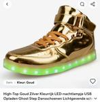 Gouden halfhoge LED sneakers - carnaval, Ophalen of Verzenden, Nieuw, Carnaval, Accessoires