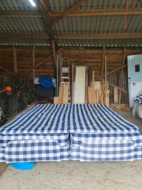 Hästens Bedden - Elektrisch met massage functie, Huis en Inrichting, Slaapkamer | Bedden, Gebruikt, Tweepersoons, Overige maten