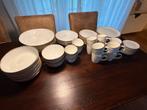 Beige creme compleet servies., Nieuw, Ophalen of Verzenden, Effen, Aardewerk