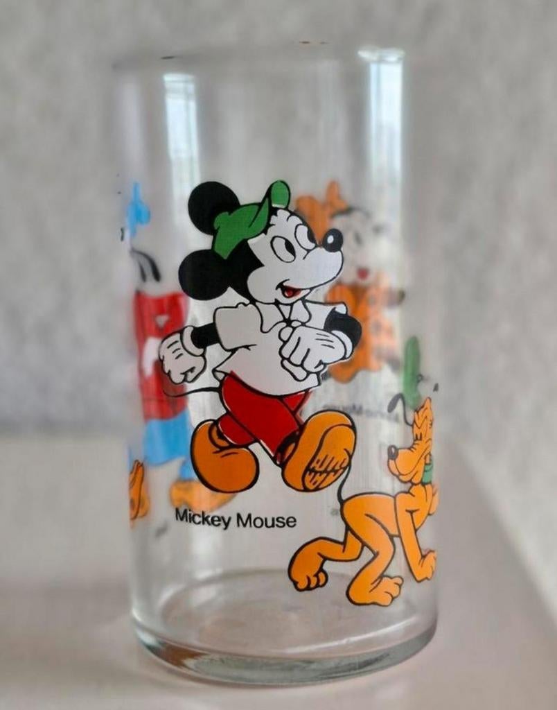 Glas met Disney figuren, Verzamelen, Glas en Borrelglaasjes, Ophalen of Verzenden, Zo goed als nieuw, Bierglas