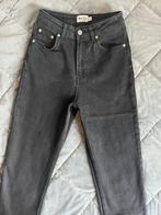 Na-kd jeans maat 36, Kleding | Dames, Spijkerbroeken en Jeans, Gedragen, NA-KD, Ophalen of Verzenden, Zwart