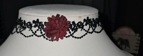 Mooie nieuwe zwarte gothic ketting / chocker met rode bloem, Sieraden, Tassen en Uiterlijk, Kettingen, Nieuw, Overige materialen