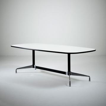 1 Vitra Eames Segmented Table Wit 274 x 90 cm beschikbaar voor biedingen