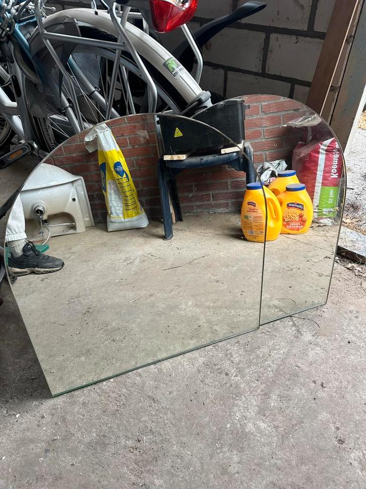 2 Half Ronde Spiegels - Zo Goed Als Nieuw!, Huis en Inrichting, Woonaccessoires | Spiegels, Zo goed als nieuw, 50 tot 75 cm, Minder dan 100 cm