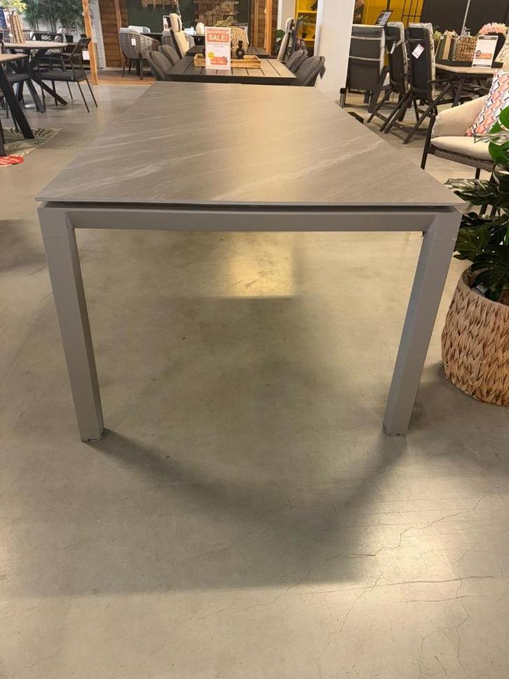 Showroom Skala tuintafel 230x100 cm., Tuin en Terras, Tuintafels, Nieuw, Rechthoekig, Aluminium, Ophalen of Verzenden